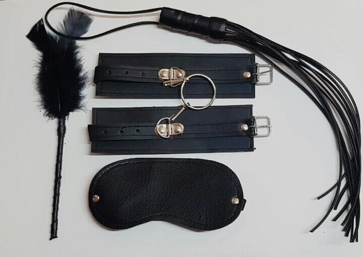 Kit Fetish 4 piezas Negro
